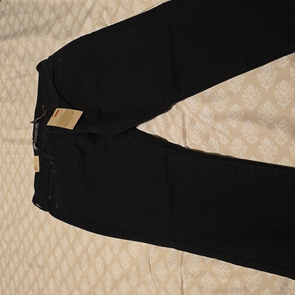 Levi's Demi Curve Jeans - Picture 3 of 4